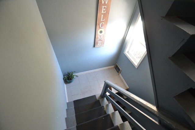 2939 N Springfield Ave, Chicago, IL 60618 - view of stairs