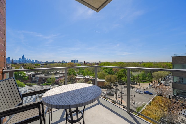 540 W Webster Ave Unit 611, Chicago, IL 60614 - balcony featuring a skyline view