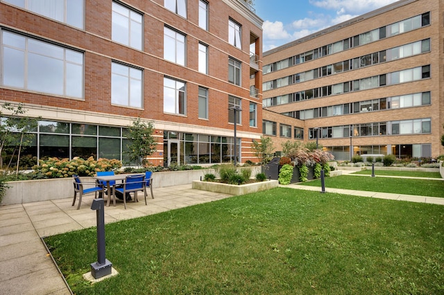 540 W Webster Ave Unit 611, Chicago, IL 60614 - view of building exterior