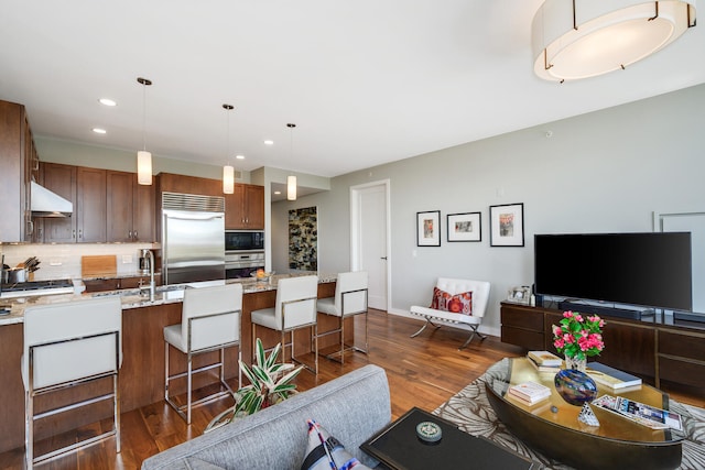 540 W Webster Ave Unit 611, Chicago, IL 60614 - living area featuring recessed lighting and dark wood-type flooring