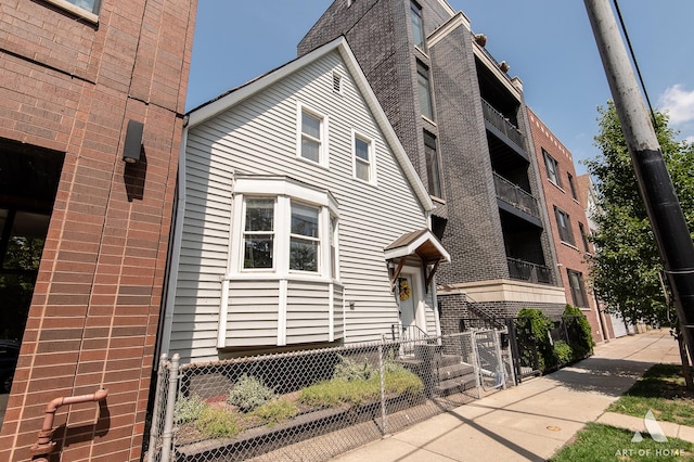 3726 N Ashland Ave, Chicago, IL 60613 - photo 2