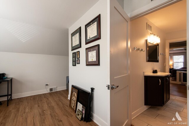 3726 N Ashland Ave, Chicago, IL 60613 - photo 25