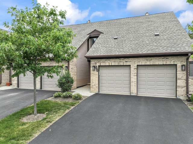 1715 Pebble Beach Ct, Hoffman Estates, IL 60169 - photo 1
