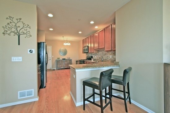 165 Finstad Dr, Libertyville, IL 60048 - photo 4