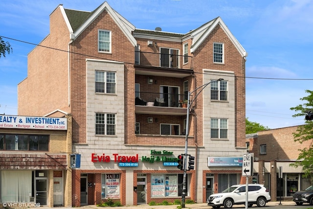 5862 N Lincoln Ave Unit 3A, Chicago, IL 60659 - view of building exterior