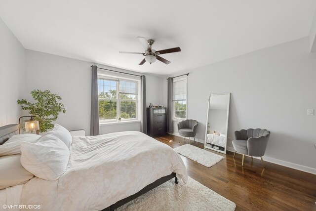 5862 N Lincoln Ave Unit 3A, Chicago, IL 60659 - bedroom with wood finished floors and ceiling fan