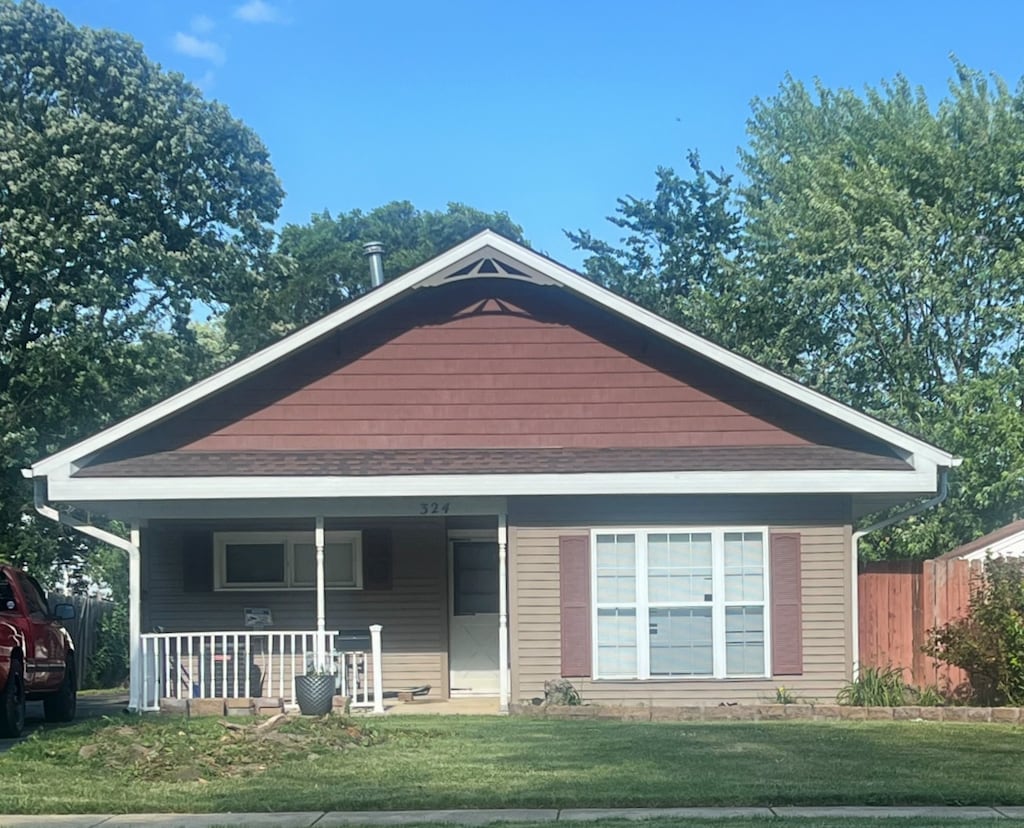 324 S Gladstone Ave, Aurora, IL 60506 - view of front of home featuring covered porch and roof with shingles