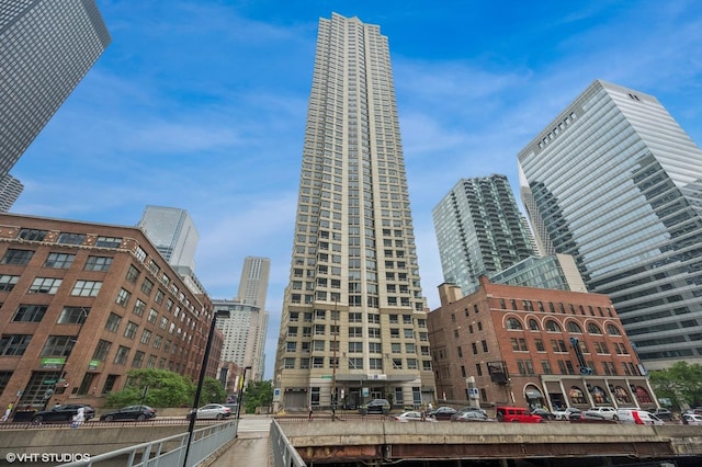 440 N Wabash Ave Unit 1908, Chicago, IL 60611 - view of property featuring a city view