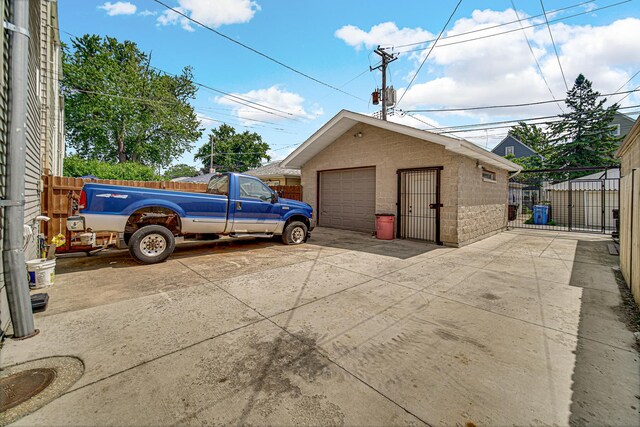 4825 N Karlov Ave, Chicago, IL 60630 - view of detached garage