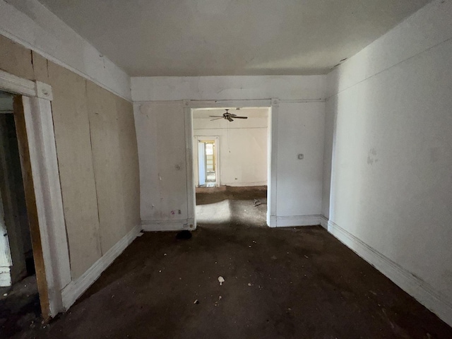 4022 W Carroll Ave, Chicago, IL 60624 - empty room with ceiling fan