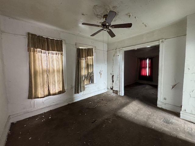 4022 W Carroll Ave, Chicago, IL 60624 - unfurnished room featuring a ceiling fan and healthy amount of natural light