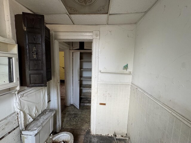 4022 W Carroll Ave, Chicago, IL 60624 - bathroom with wainscoting