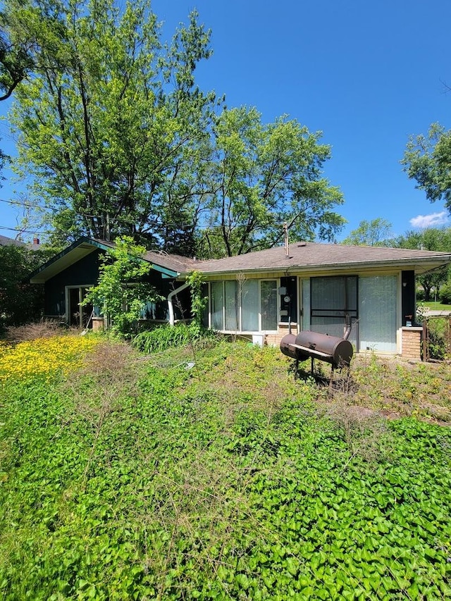 569 Lakewood Blvd, Park Forest, IL 60466 - rear view of house