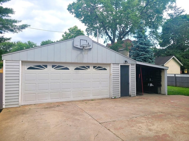 313 S 4th St, Oregon, IL 61061 - view of detached garage