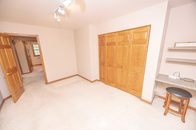 14803 S Hawthorn Cir, Plainfield, IL 60544 - bedroom featuring light carpet, a ceiling fan, rail lighting, and a closet