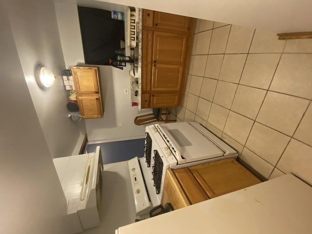 3247 W Berteau Ave, Chicago, IL 60618 - kitchen featuring decorative backsplash
