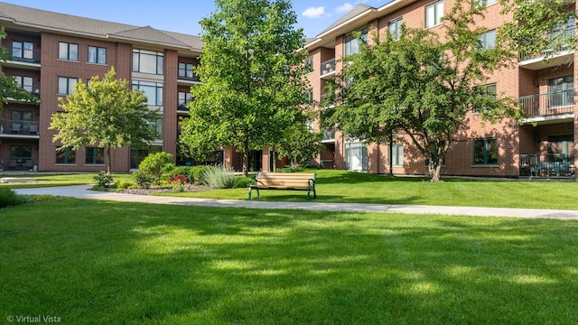 865 E 22nd St Unit 214, Lombard, IL 60148 - view of home's community with a lawn