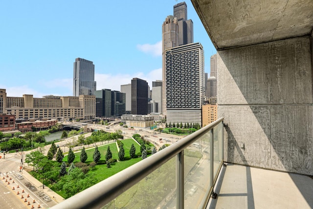 611 S Wells St Unit 1304, Chicago, IL 60607 - balcony featuring a view of skyline