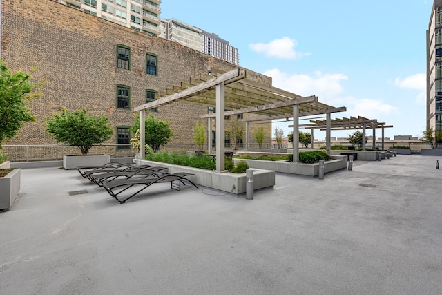 611 S Wells St Unit 1304, Chicago, IL 60607 - view of community with a pergola