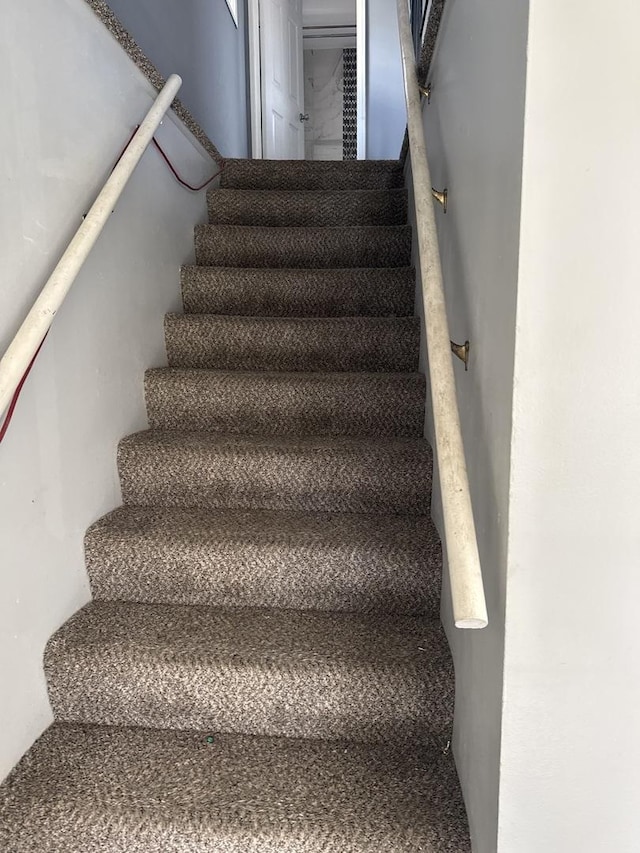 11642 S Loomis St, Chicago, IL 60643 - view of staircase
