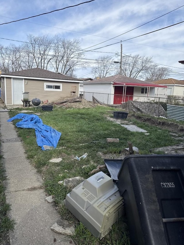 11642 S Loomis St, Chicago, IL 60643 - view of yard featuring an outbuilding