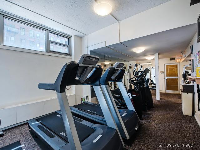 1550 N Lake Shore Dr Unit 3G, Chicago, IL 60610 - workout area featuring a textured ceiling