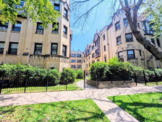 5655 N Spaulding Ave Unit 2W, Chicago, IL 60659 - view of apartment building / complex