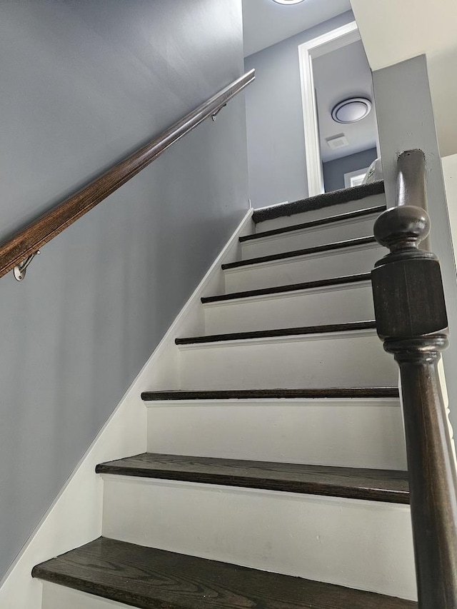 12136 S Wentworth Ave, Chicago, IL 60628 - view of staircase