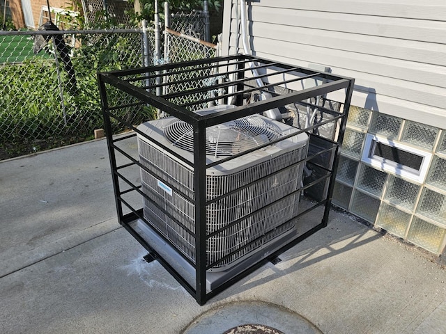 12136 S Wentworth Ave, Chicago, IL 60628 - exterior space