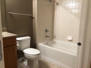343 E 25th Pl Unit 18C, Chicago, IL 60616 - bathroom with vanity, bathtub / shower combination, and tile patterned flooring