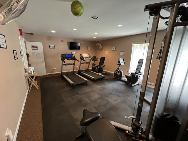 900 E Wilmette Rd Unit 411, Palatine, IL 60074 - workout area with recessed lighting and baseboards