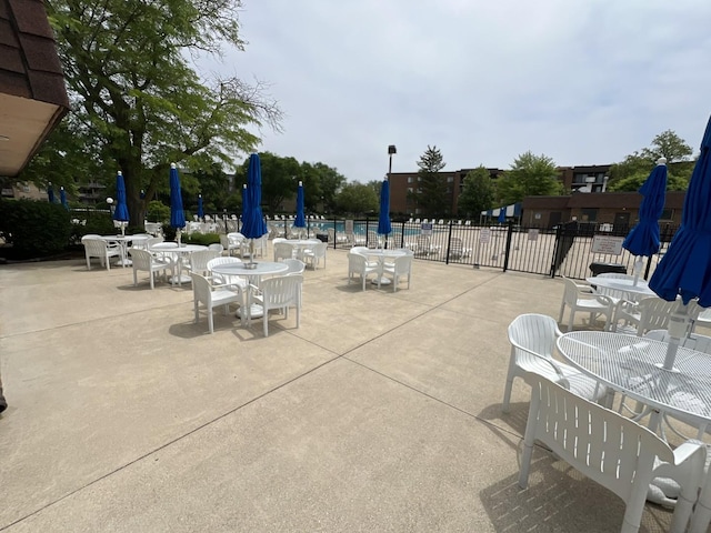 900 E Wilmette Rd Unit 411, Palatine, IL 60074 - view of patio featuring outdoor dining space
