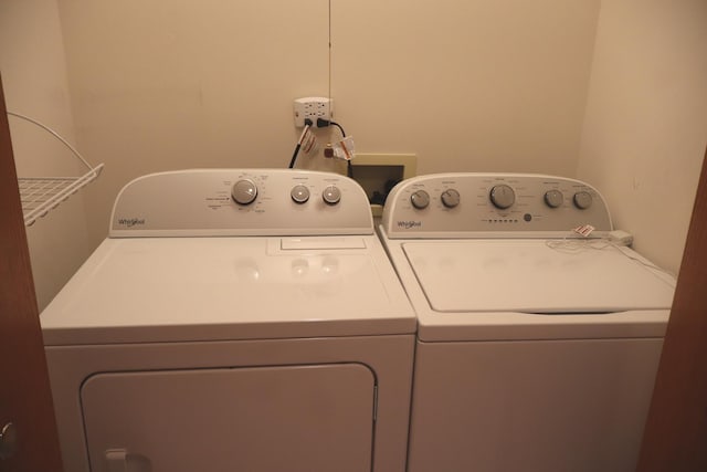19443 Trenton Way, Mokena, IL 60448 - laundry room with separate washer and dryer
