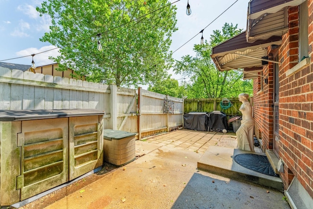1S222 Danby St, Villa Park, IL 60181 - view of patio / terrace
