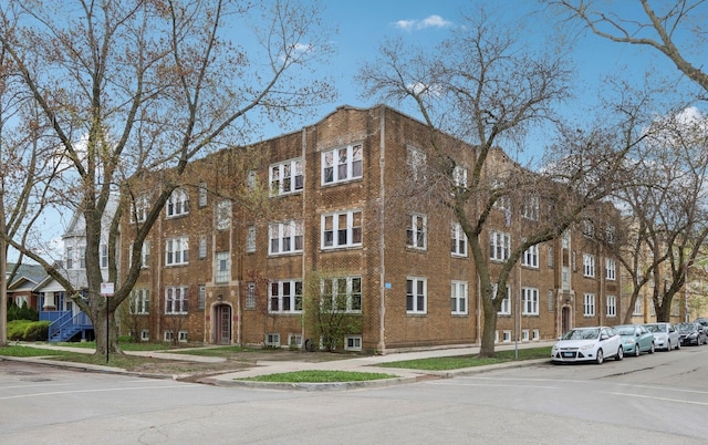 4704 N Kasson Ave Unit 3, Chicago, IL 60630 - photo 1