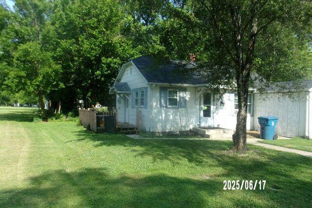 412 N Lincoln St, Morocco, IN 47963 - photo 3