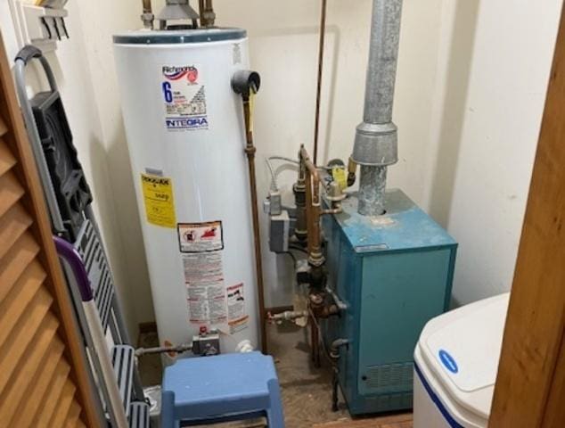 12238 Lisbon Rd, Newark, IL 60541 - utility room featuring water heater