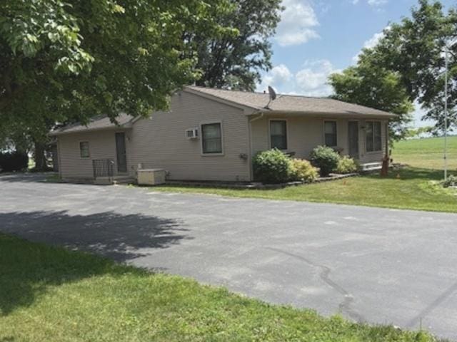 12238 Lisbon Rd, Newark, IL 60541 - view of front of home featuring a front lawn and asphalt driveway