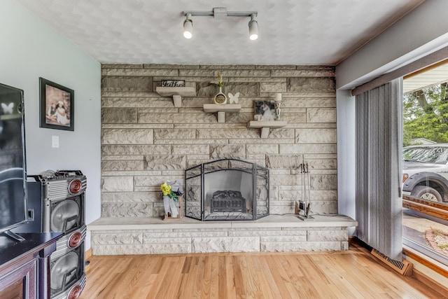 510 S Hebbard St, Joliet, IL 60433 - photo 5