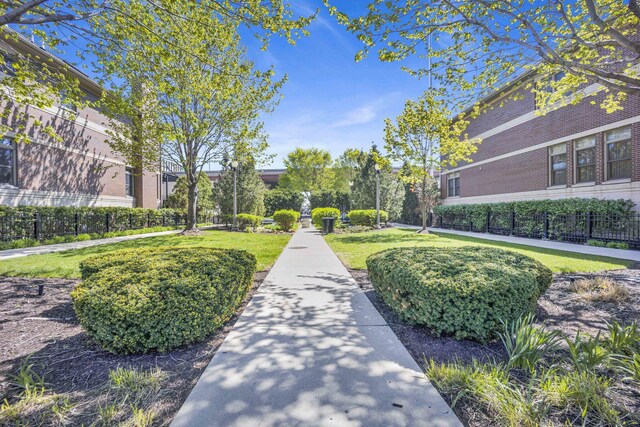 1033 W 14th Pl Unit 337, Chicago, IL 60608 - view of home's community