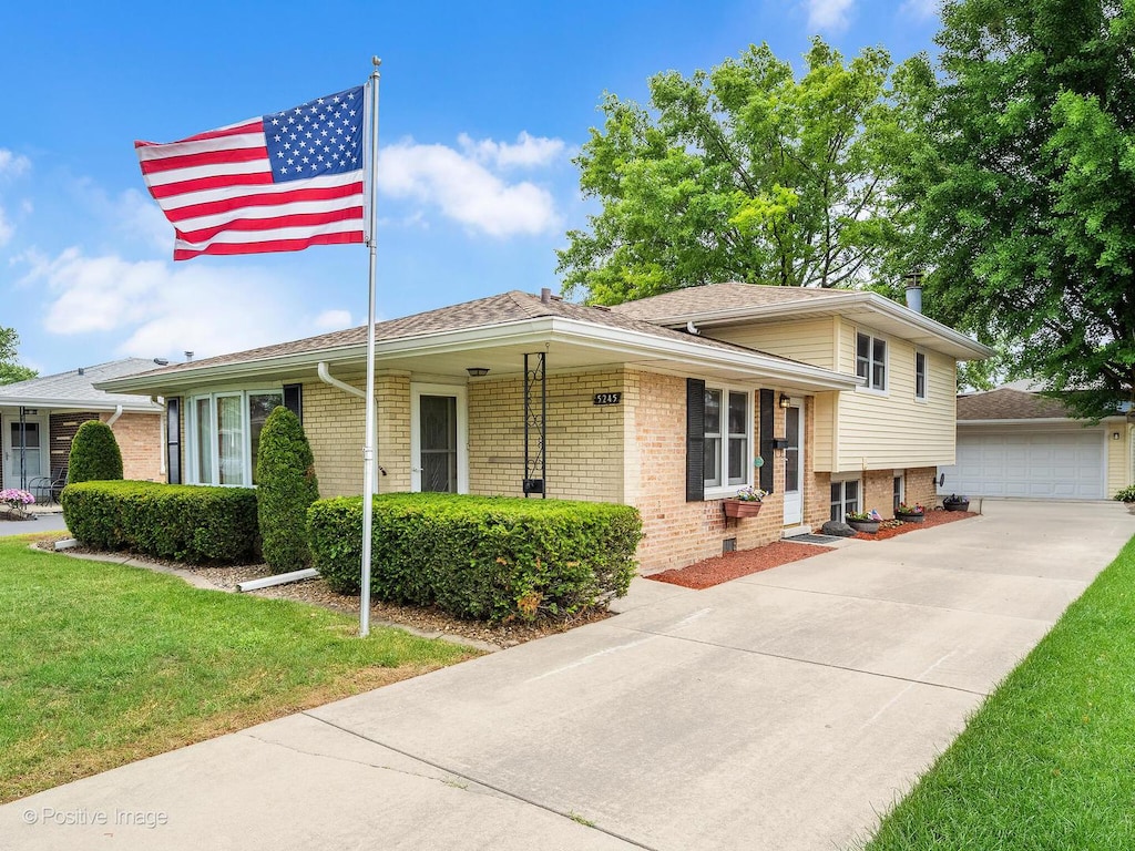 5245 137th Pl, Crestwood, IL 60418 - photo 1