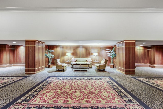 910 S Michigan Ave Unit 1005, Chicago, IL 60605 - community lobby featuring ornamental molding and wooden walls