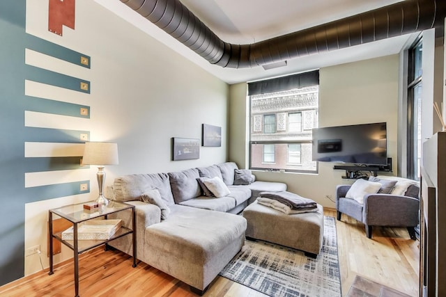 910 S Michigan Ave Unit 1005, Chicago, IL 60605 - living area with wood finished floors
