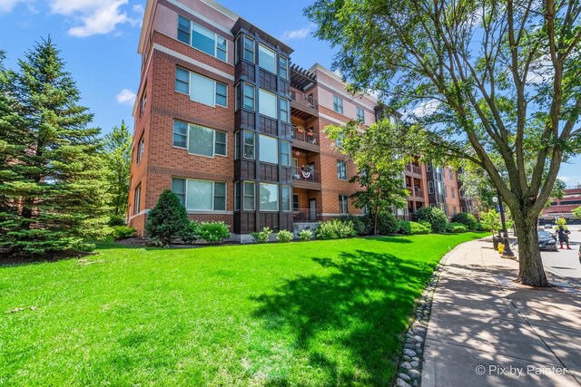 930 Curtiss St Unit 104, Downers Grove, IL 60515 - view of apartment building / complex