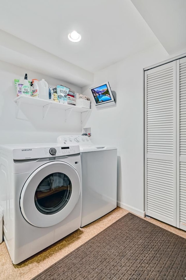 3211 Foxridge Ct, Woodridge, IL 60517 - washroom featuring washing machine and clothes dryer
