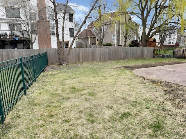 1214 Eric Ln, Lake Zurich, IL 60047 - fenced backyard featuring a residential view