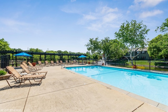 1505 Raymond Dr Unit 103, Naperville, IL 60563 - community pool with a patio