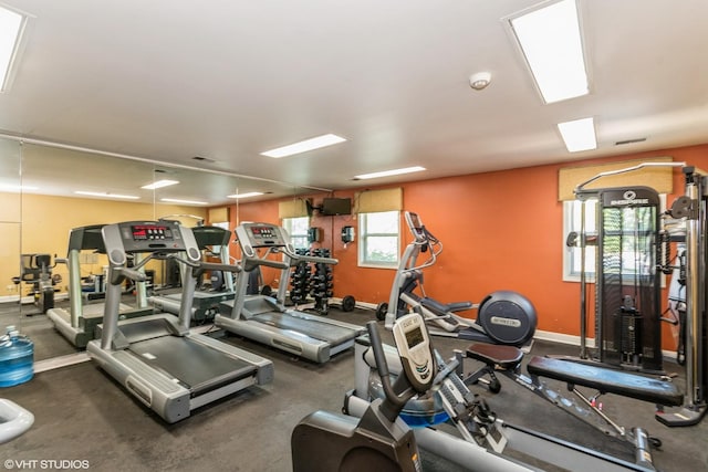 1505 Raymond Dr Unit 103, Naperville, IL 60563 - gym featuring baseboards