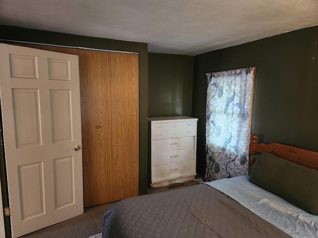 711 Avenue E Ave E, Sterling, IL 61081 - view of carpeted bedroom