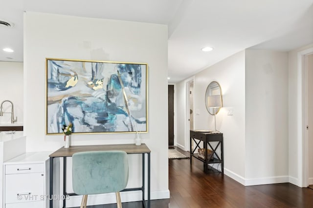 424 Park Ave Unit 604, River Forest, IL 60305 - hall featuring dark wood finished floors and recessed lighting